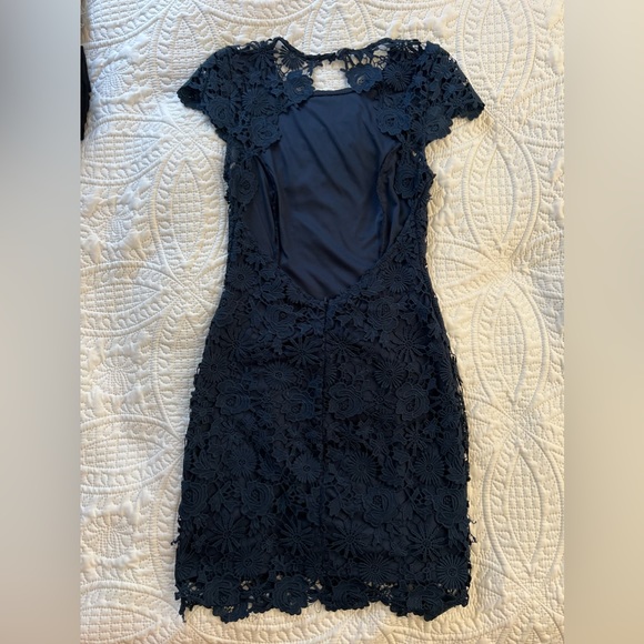 Lulus navy backless lace dress - Picture 2 of 3